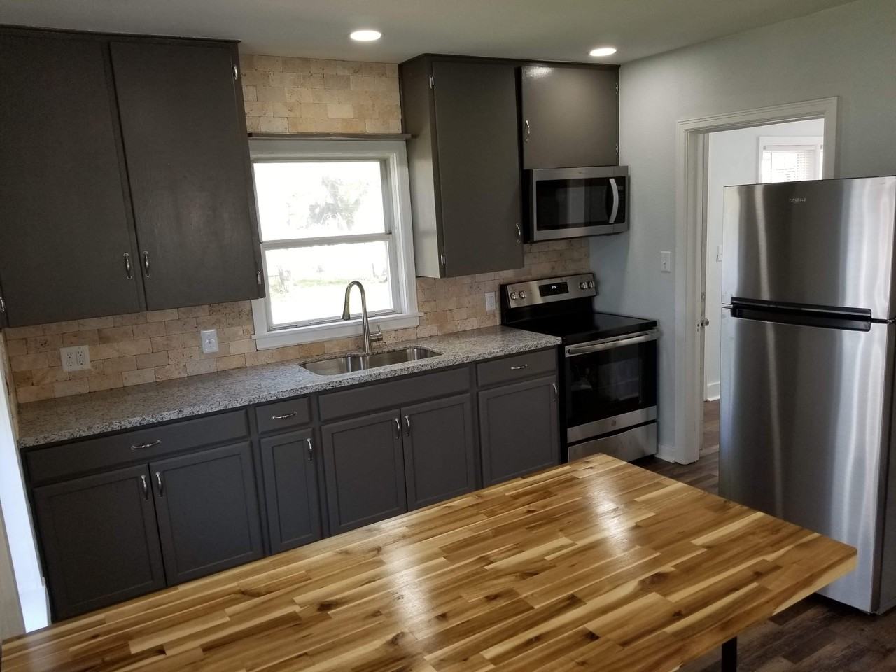 328 Residence St - Photo 2 of 15