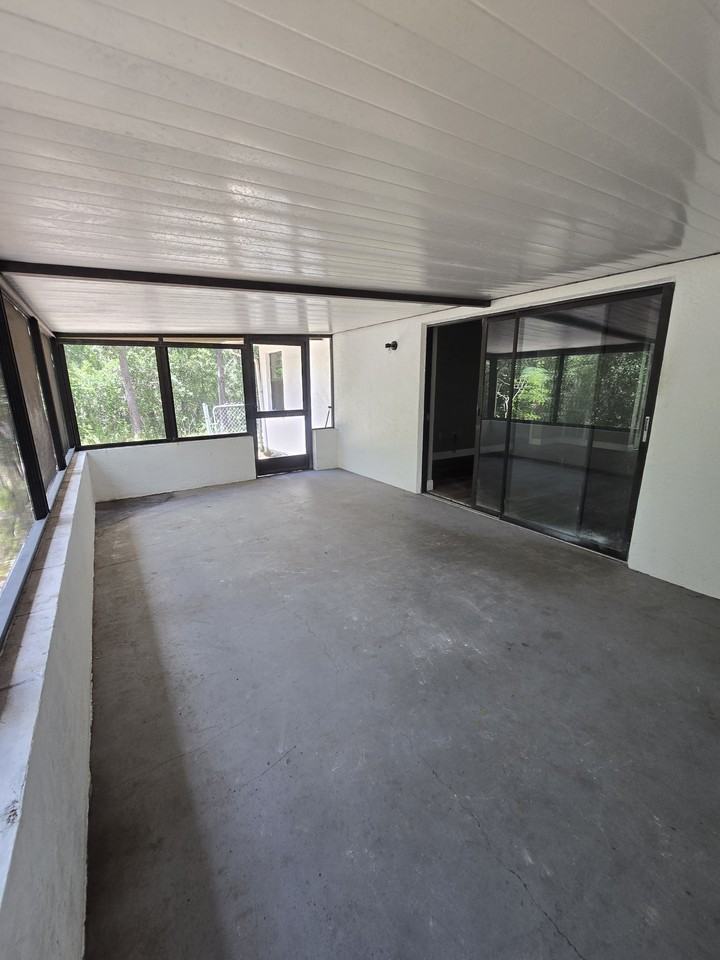 11101 Lindsay Rd - Photo 3 of 17