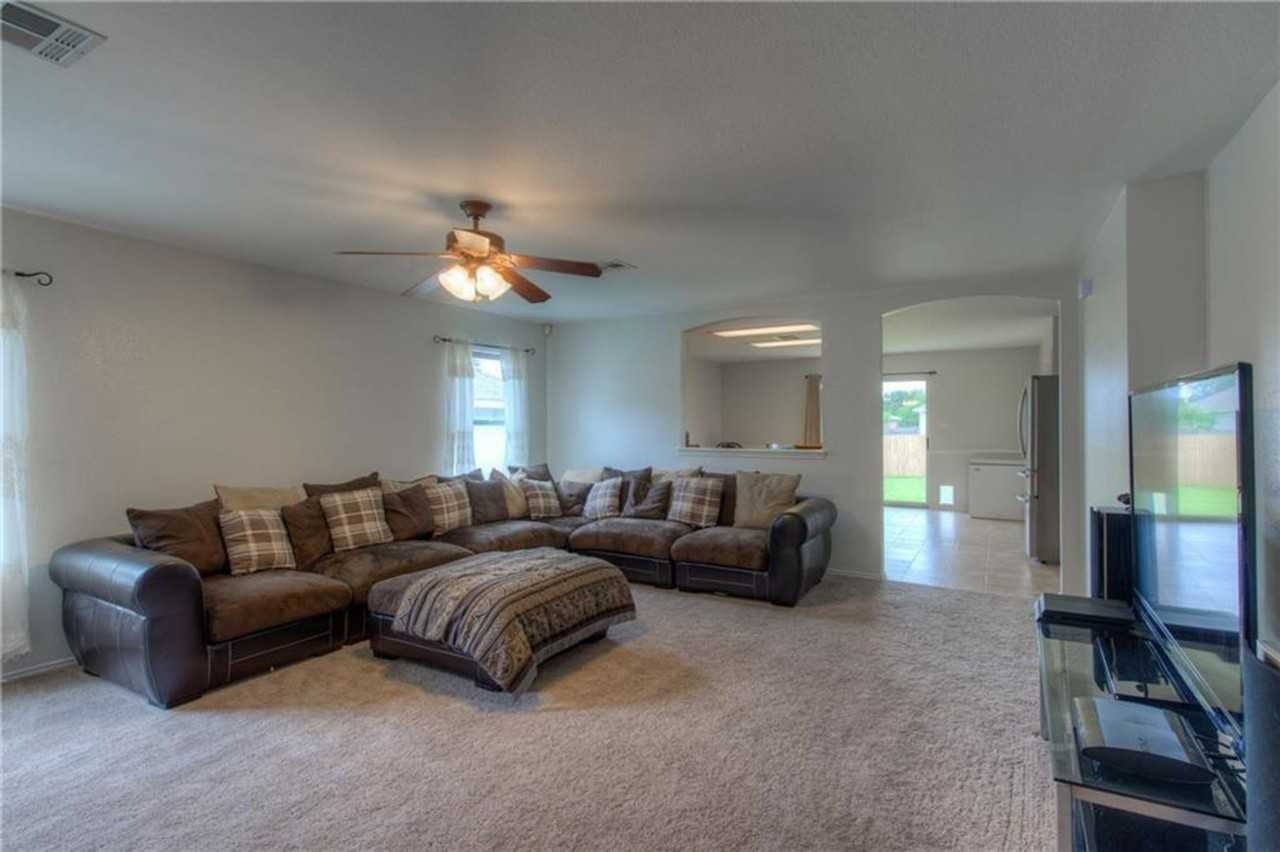 114 Grant Ct - Photo 4 of 18