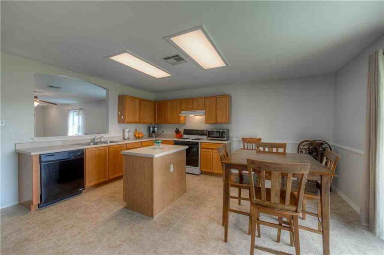 114 Grant Ct - Photo 7 of 18