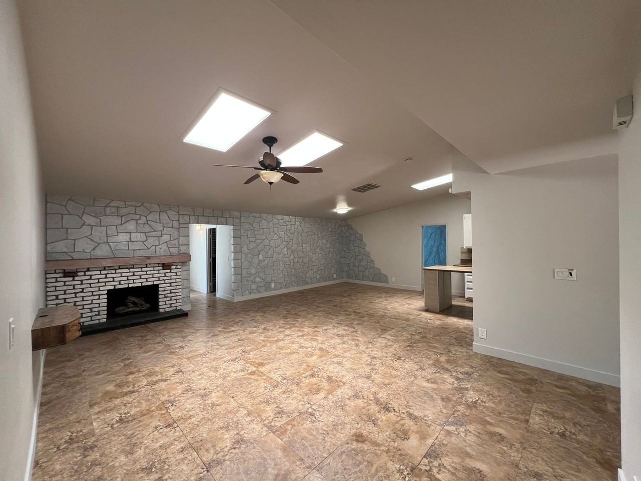6247 Katella Ave - Photo 3 of 34