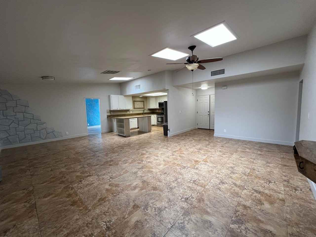 6247 Katella Ave - Photo 6 of 34