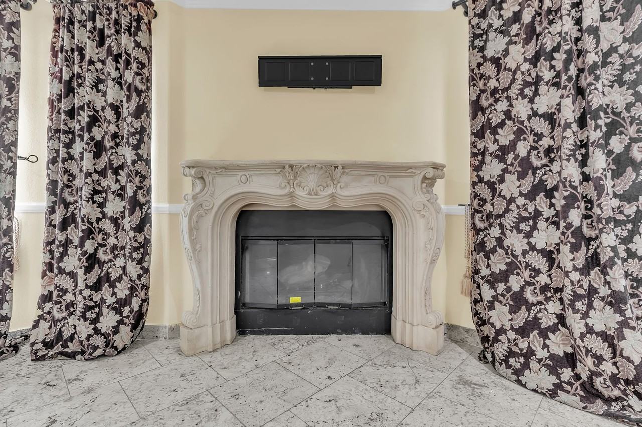 5246 5246 N Gareloch Ave - Main House - Photo 6 of 32