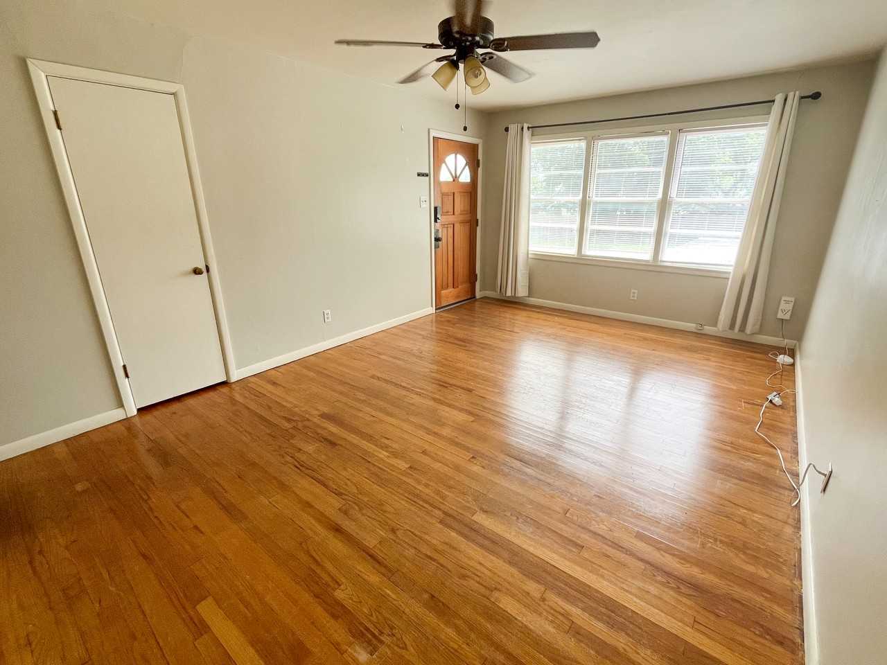 702 N 13th St - Photo 4 of 23