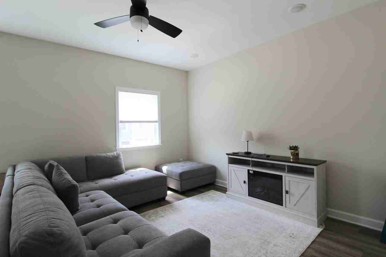 1342 Palomino Trl - Photo 7 of 33