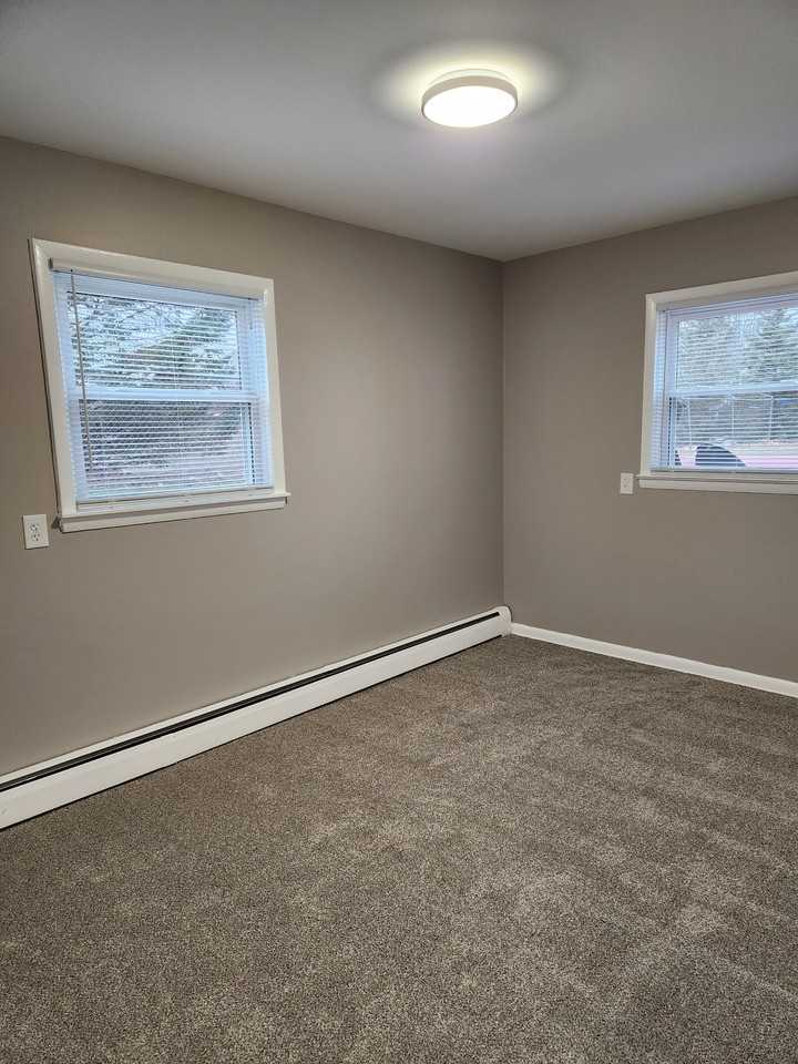 915 E Main St #917-9 - Photo 3 of 8