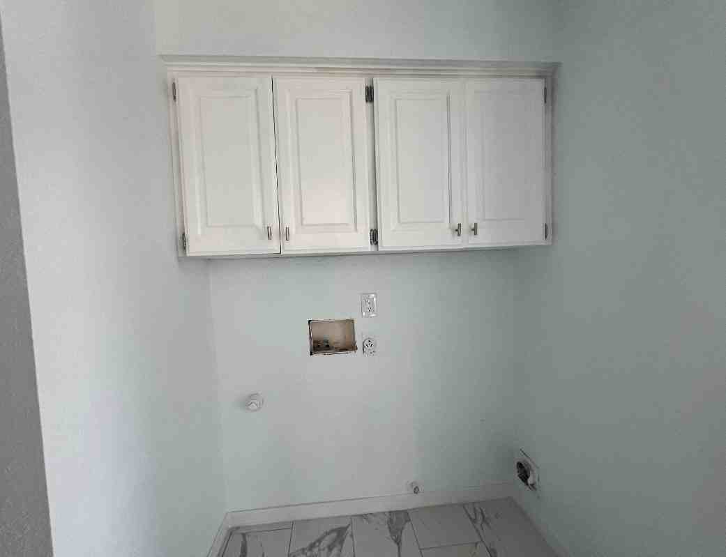 708 E Redbud Ct - Photo 7 of 11