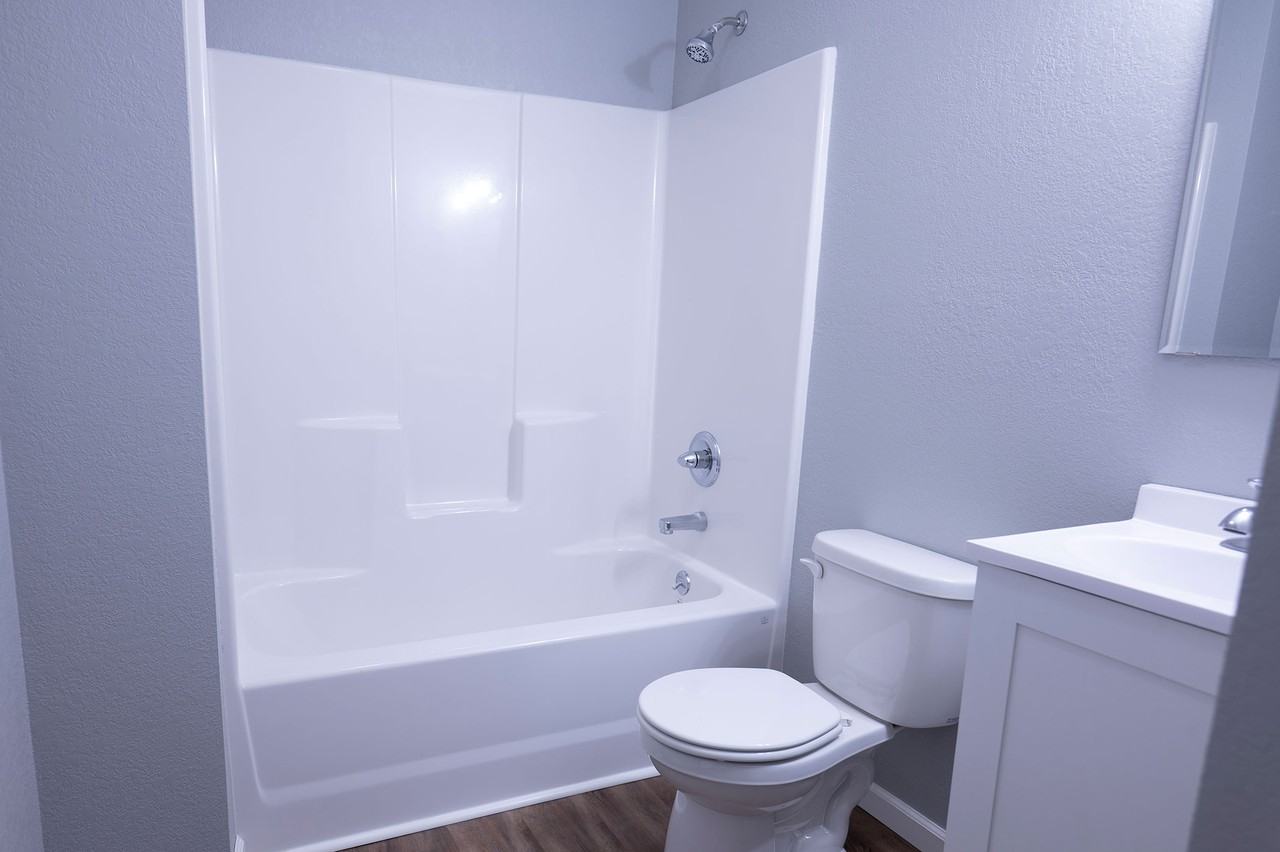 815 N Main St - Photo 6 of 9