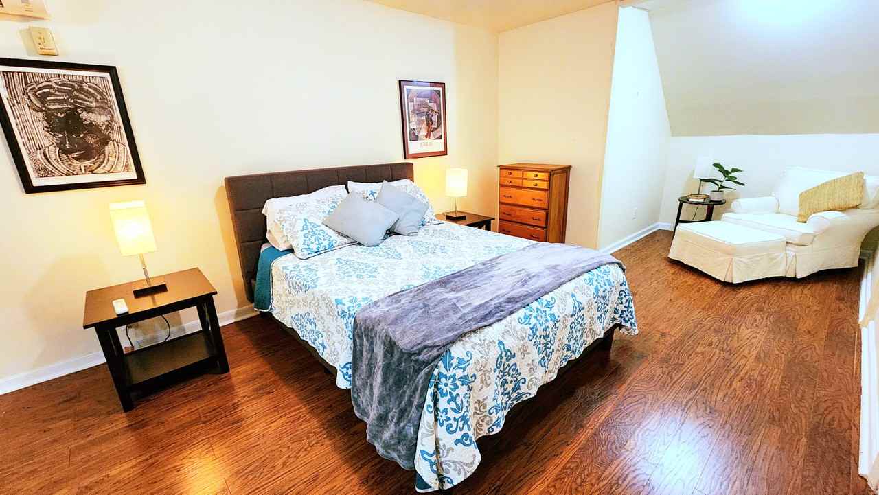 530 Martha St - Photo 5 of 20