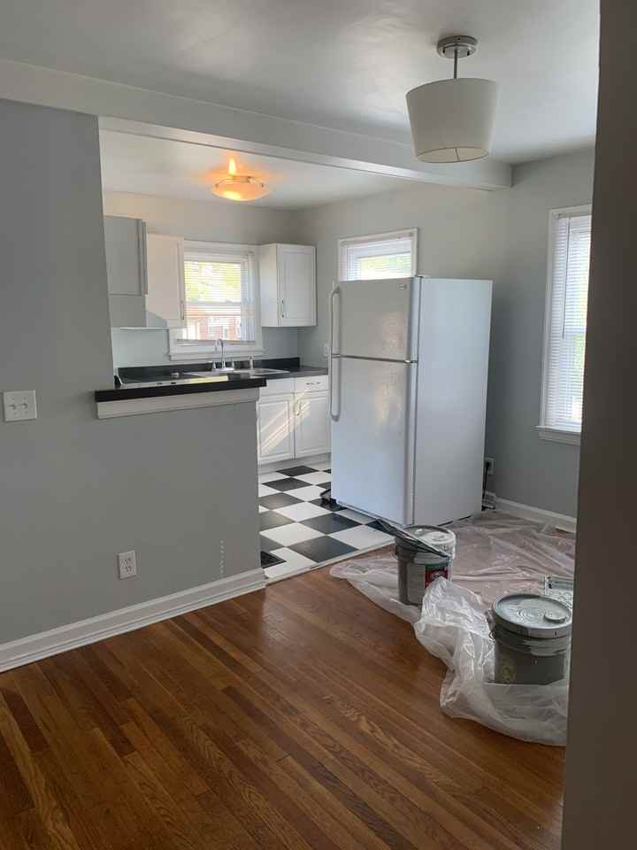 7512 Plainfield Rd - Photo 4 of 9