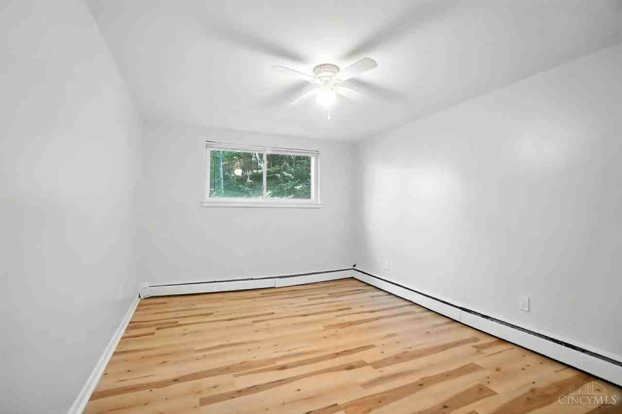 506 Main St #11 - Photo 3 of 6