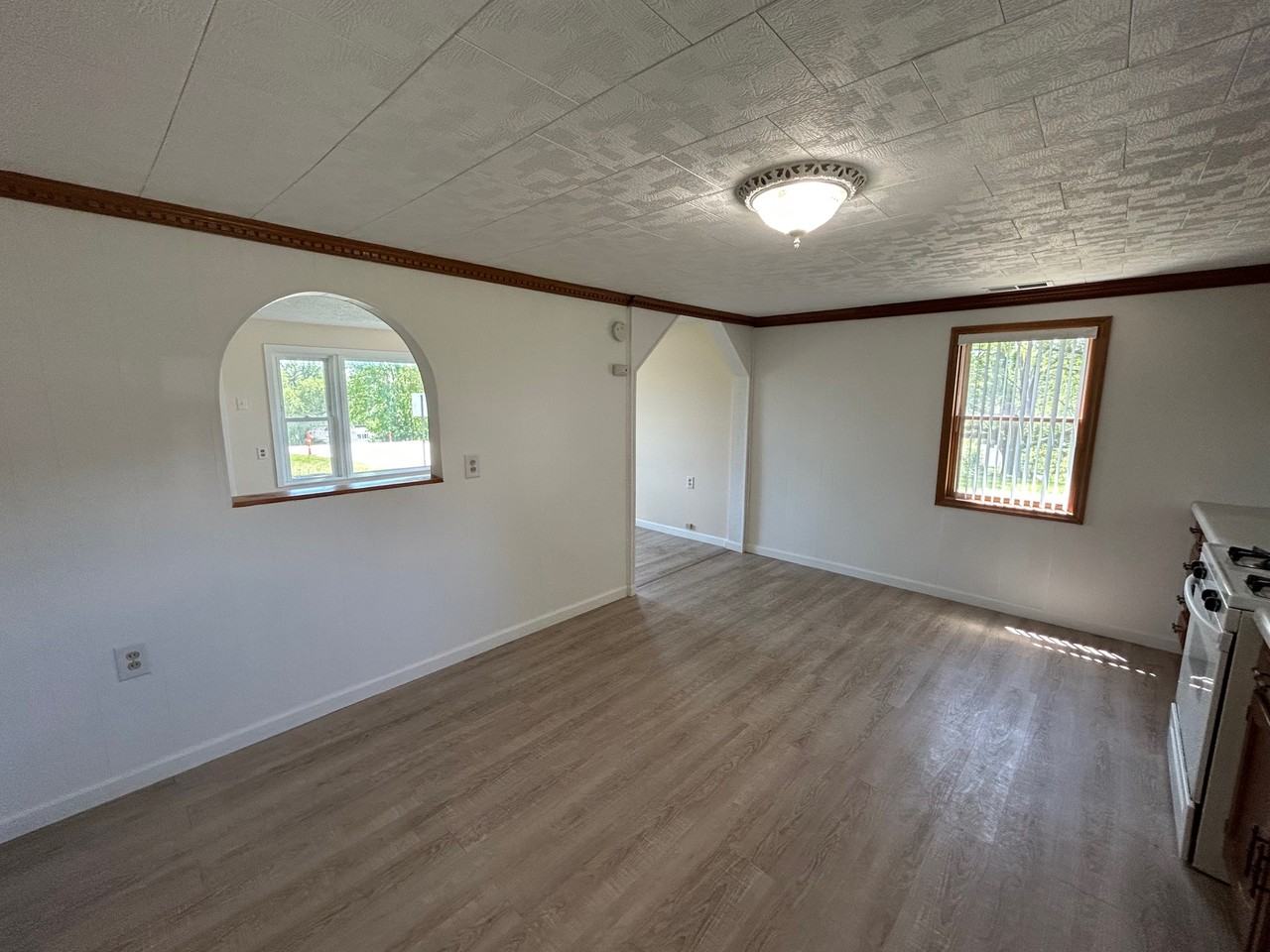 730 5th St - Photo 6 of 17