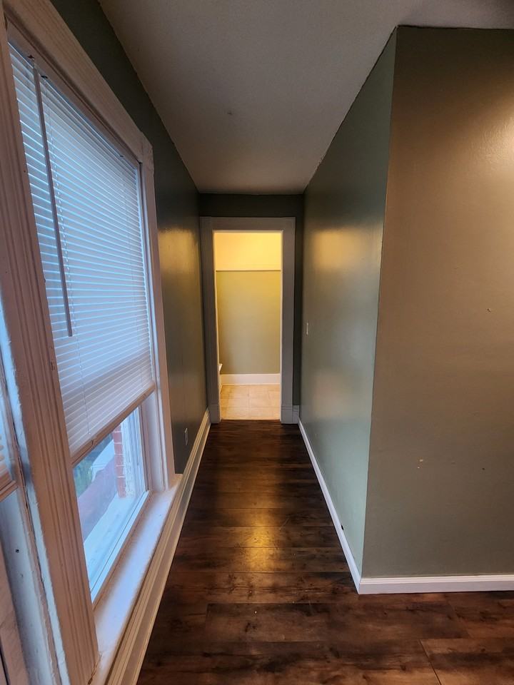 134 W 26th St #B - Photo 3 of 10