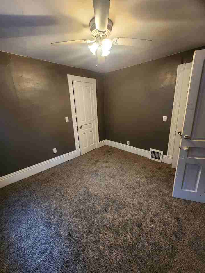 134 W 26th St #B - Photo 6 of 10