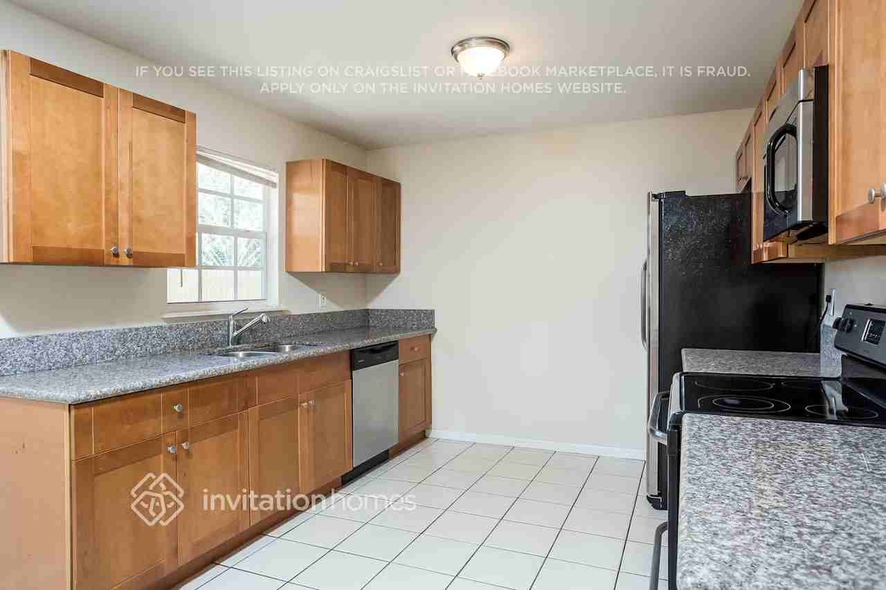 1895 Ocala Rd - Photo 7 of 20