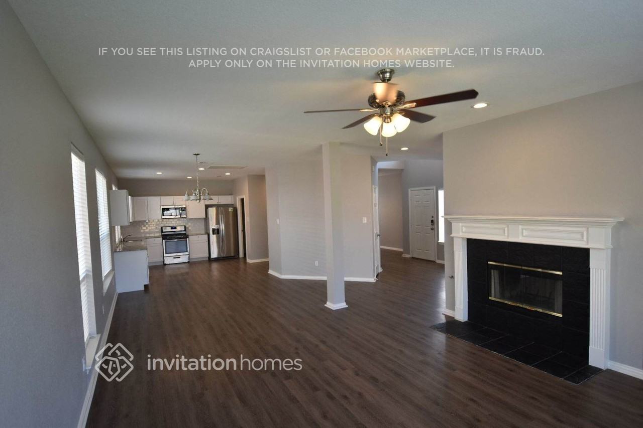 11705 Ficus Dr - Photo 2 of 15