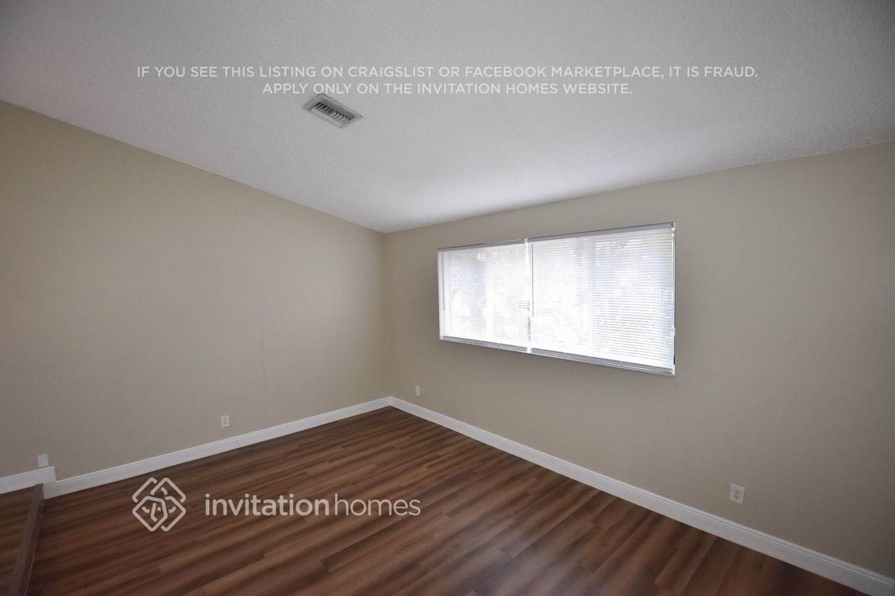 4998 Nw 5th Ave - Photo 7 of 12