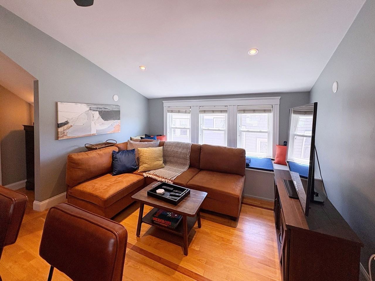 247 Savin Hill Ave #1238059P - Photo 4 of 17