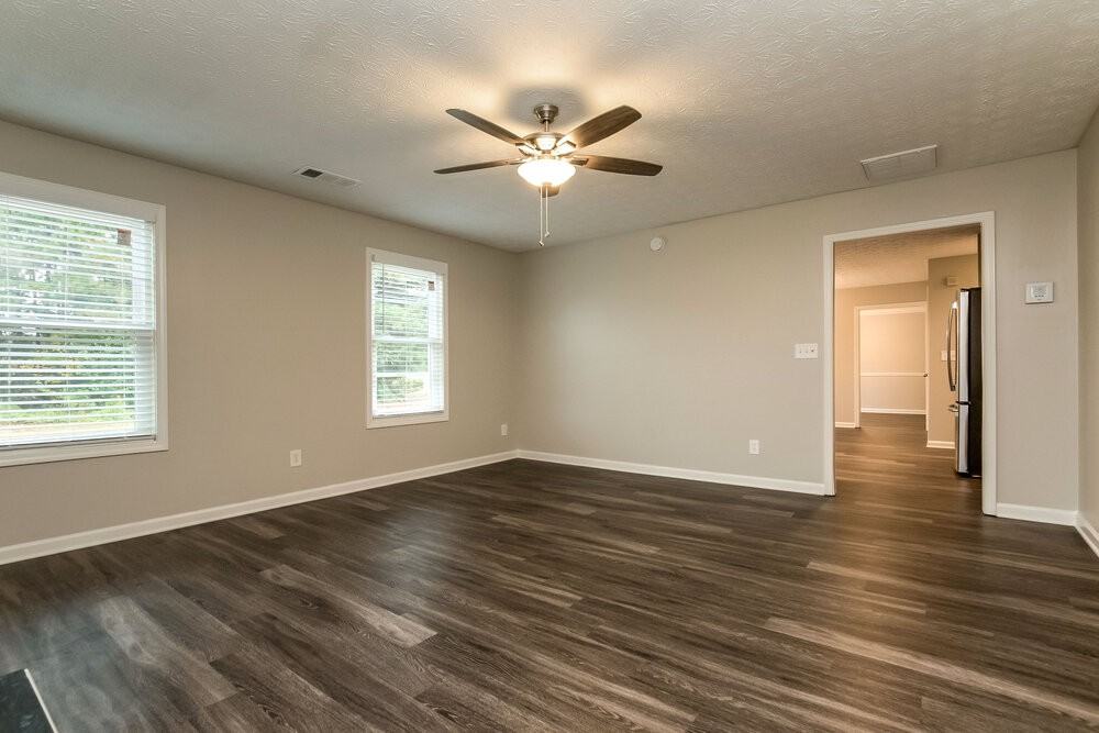 3391 Kittery Dr - Photo 5 of 17