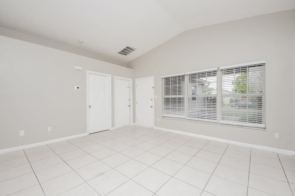 2872 Woodruff Dr - Photo 4 of 16