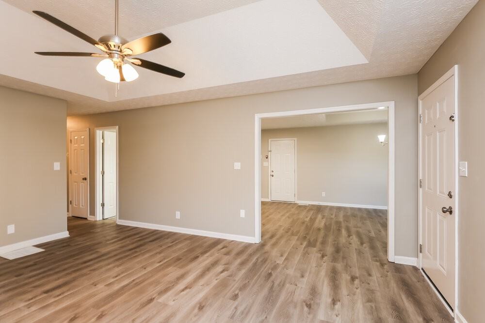 306 Mary Alice Dr - Photo 4 of 16