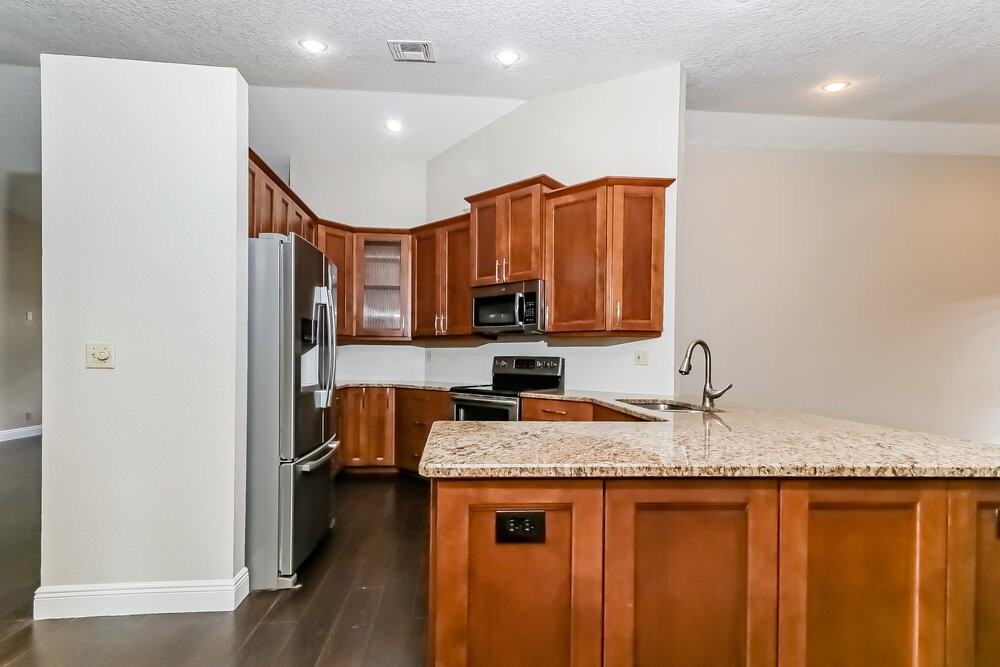 13555 Exotica Ln - Photo 7 of 16