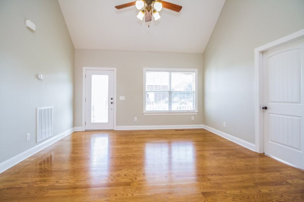1067 Windtree Trce - Photo 5 of 21
