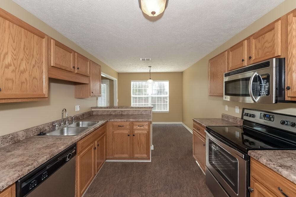 1185 Tiree Dr - Photo 5 of 16