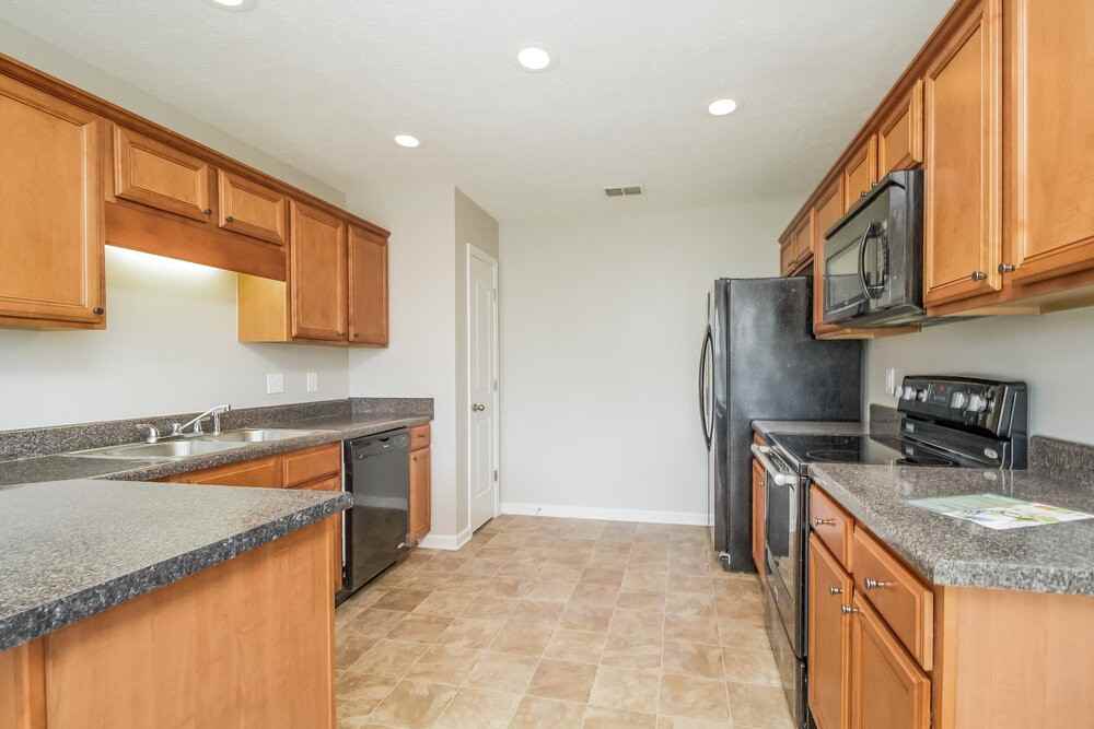 1923 Colyn Ave - Photo 7 of 16