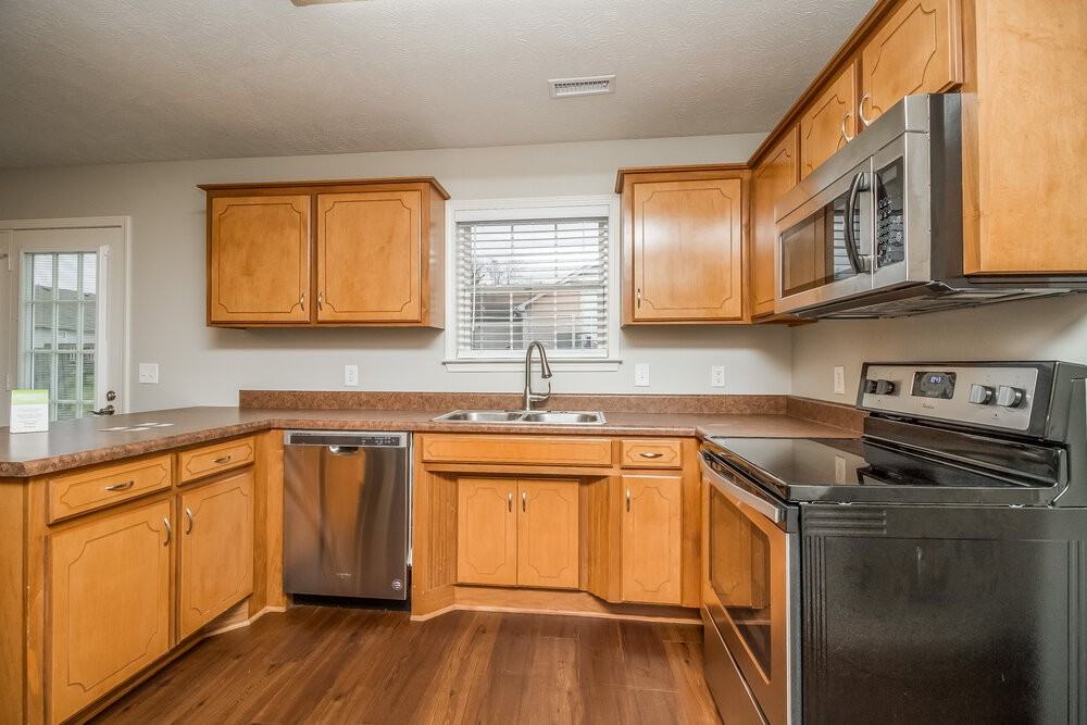3021 Tuckers Pl - Photo 7 of 17