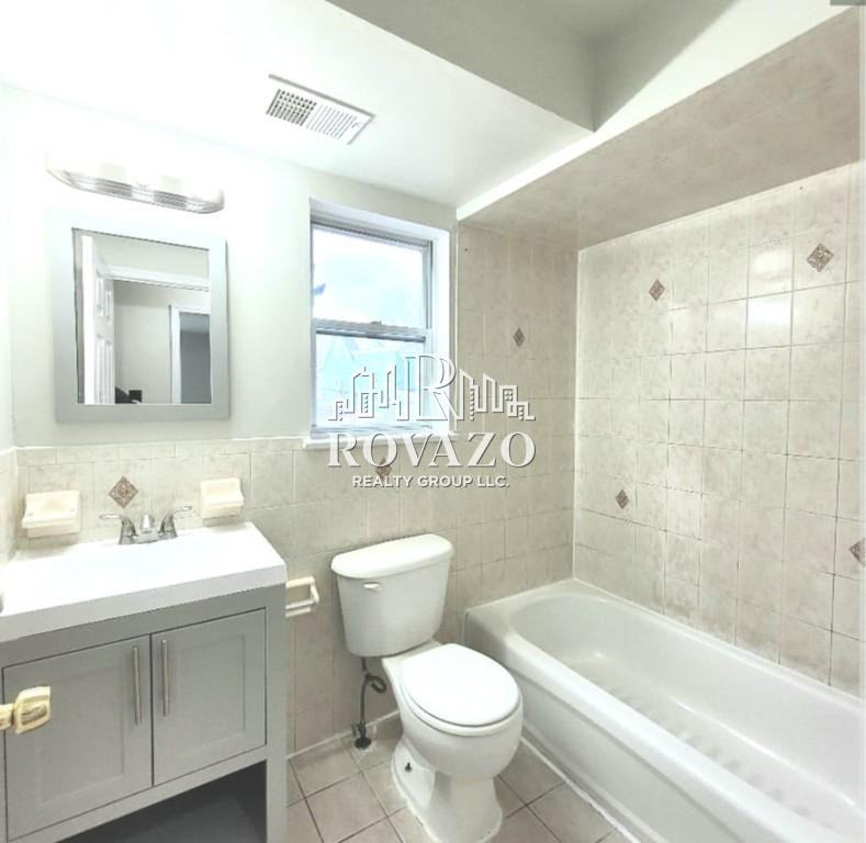 961 Bergen Street #2 - Photo 6 of 11