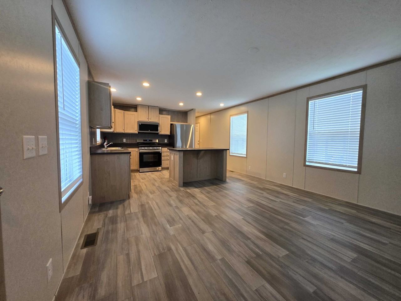 29778 W Essex Ct #109 - Photo 2 of 35