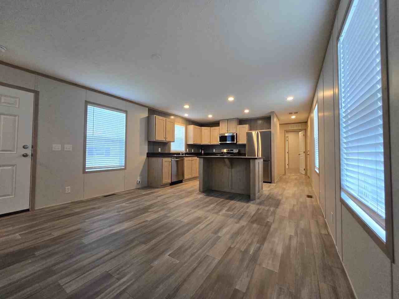 29778 W Essex Ct #109 - Photo 3 of 35