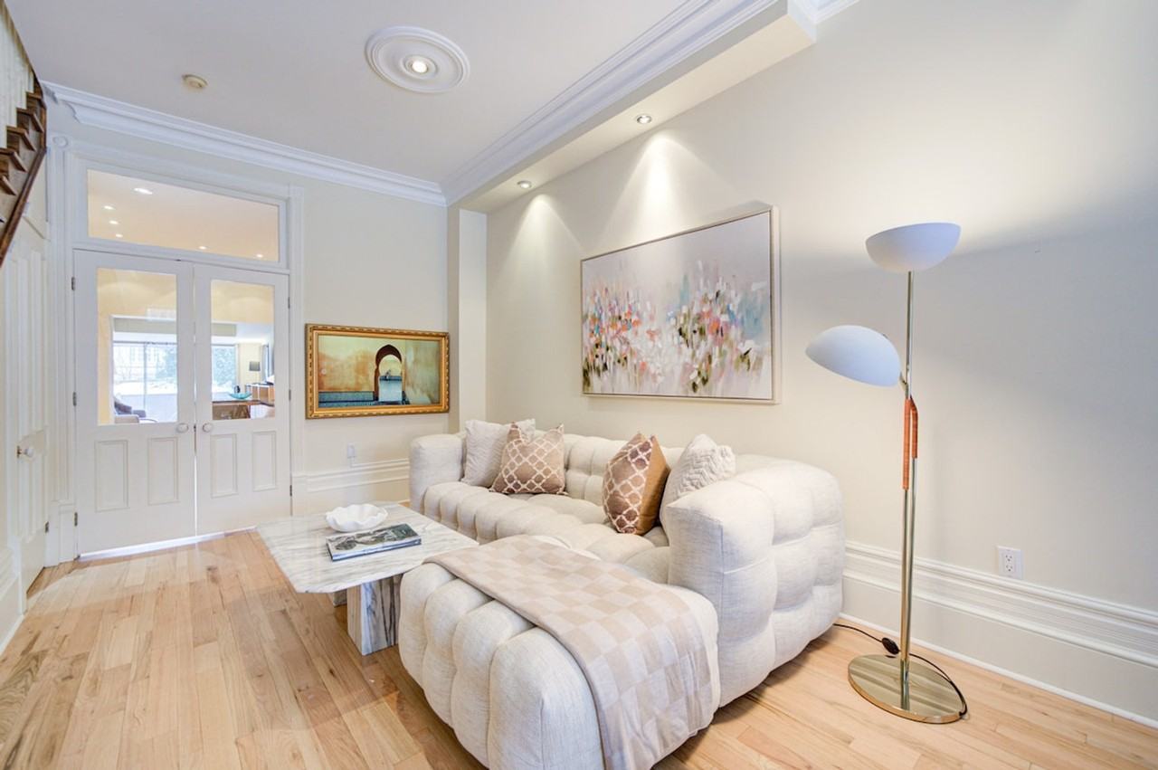 138 Macpherson Ave #1473325P - Photo 4 of 42