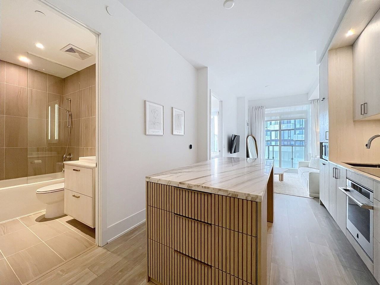 470 Front Street West - Photo 7 of 26