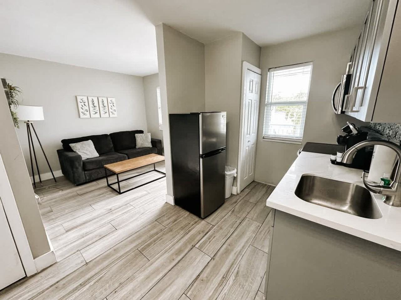 50 Se 12th St #1504015P - Photo 4 of 17