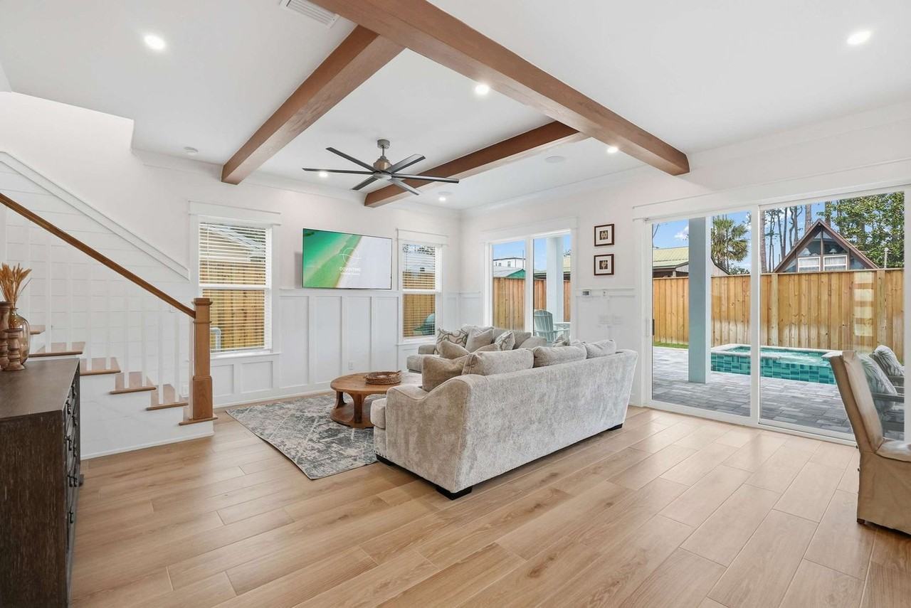 304 Palm Beach Dr #1511645P - Photo 4 of 50