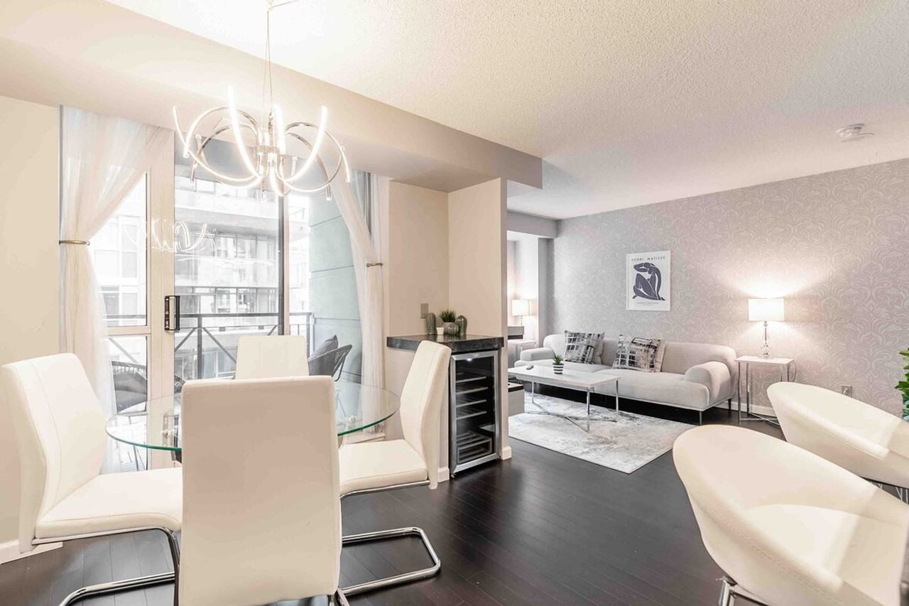 203 Adelaide St W #1513130P - Photo 4 of 13