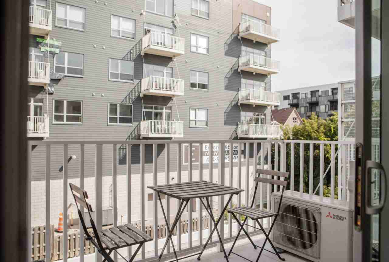 1031 S 1st St #1515272P - Photo 2 of 19