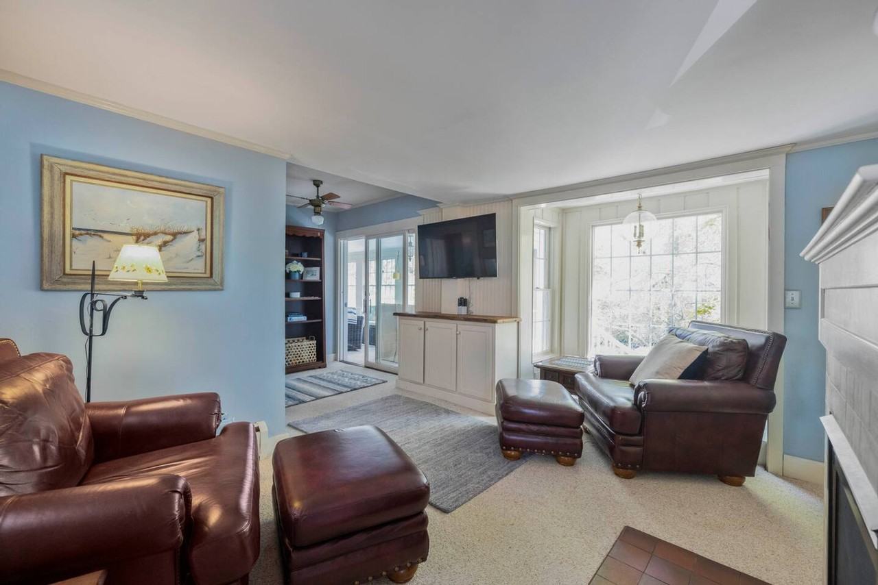 11 Beach Ave #1532218P - Photo 6 of 46