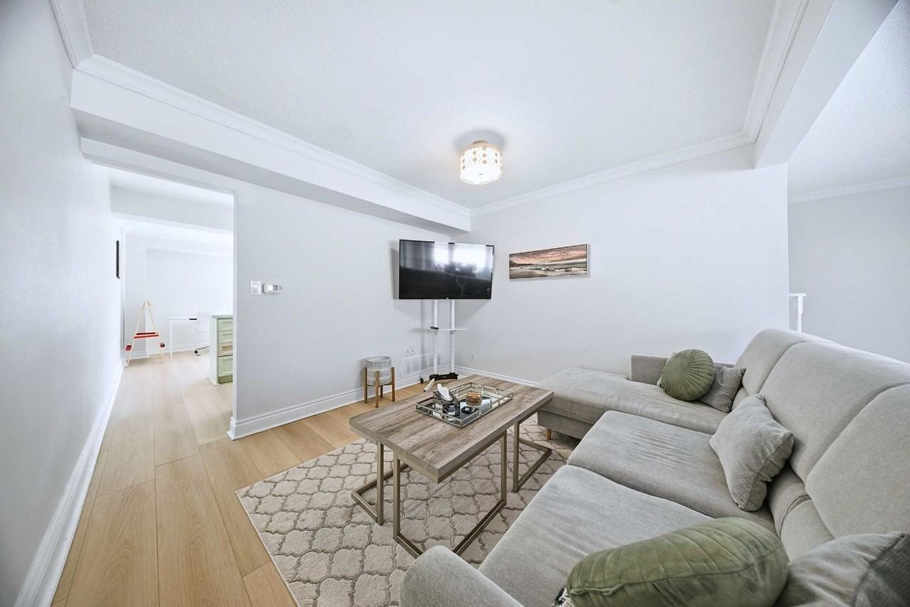 803 Hyde Rd #1532596P - Photo 4 of 31
