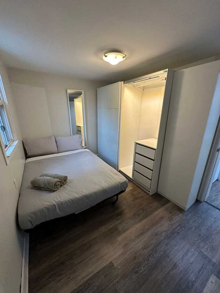 8 Manning Ave #1513117P - Photo 3 of 5