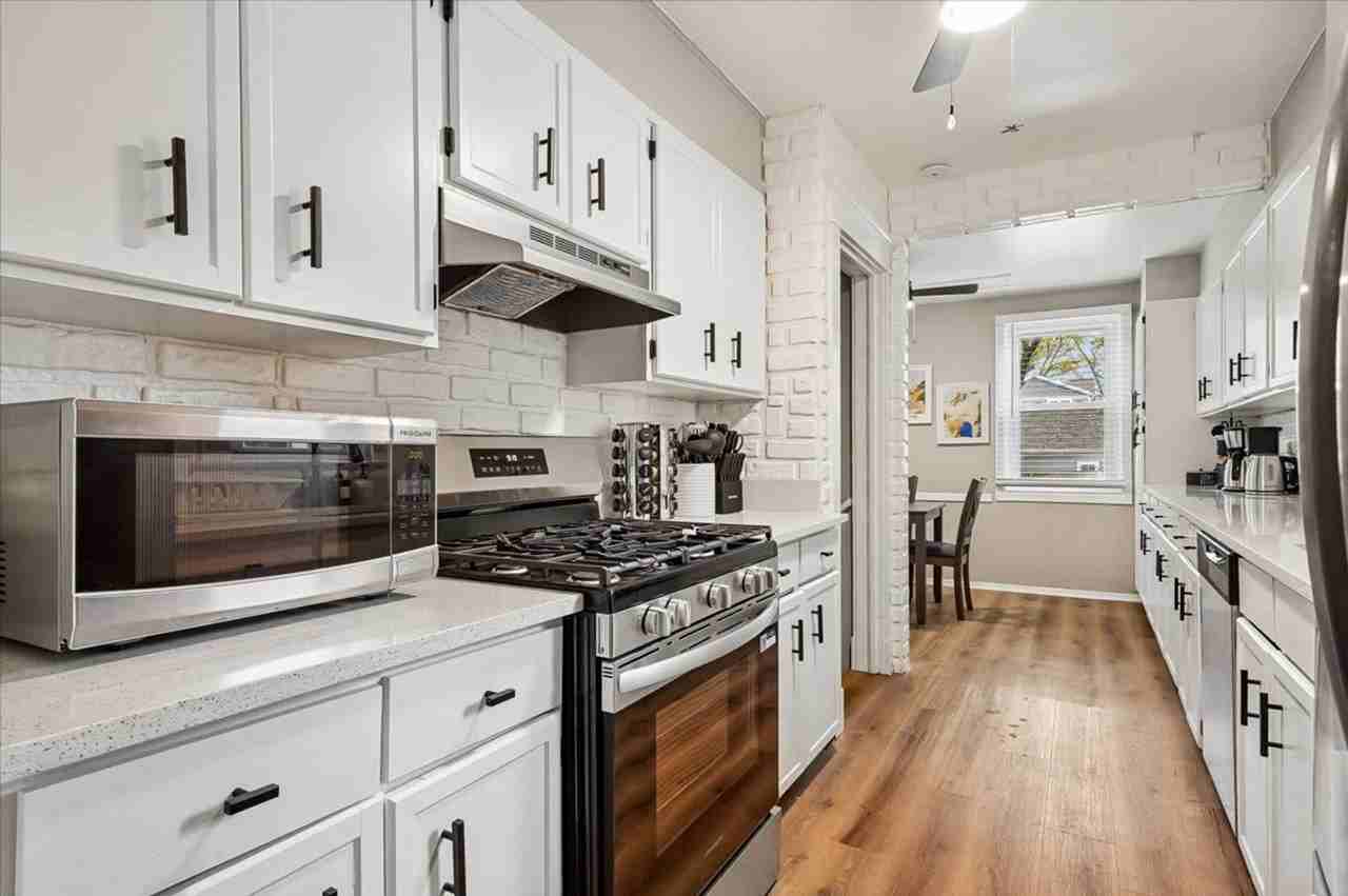 910 Windsor Ave #1525674P - Photo 5 of 24