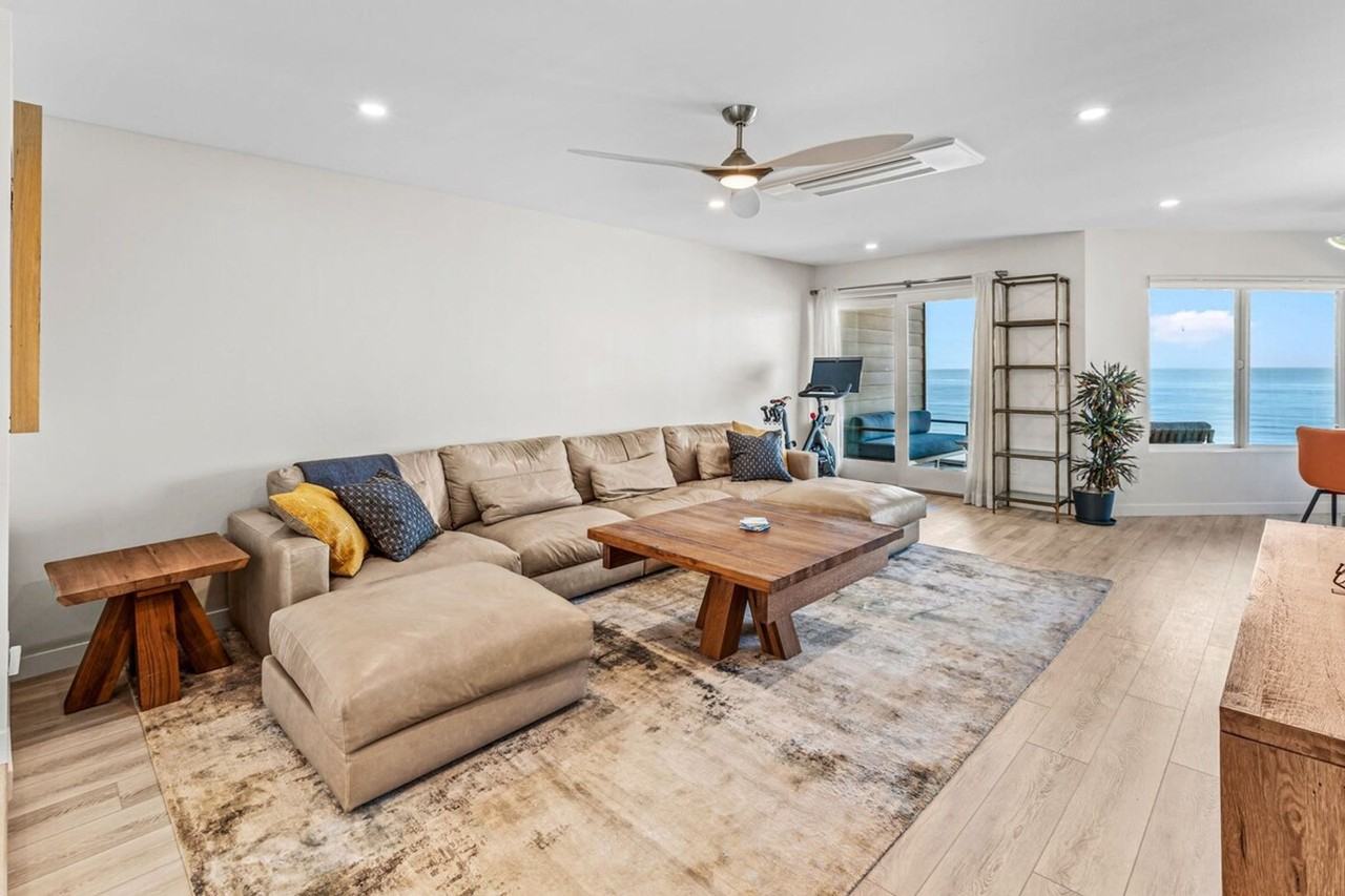 233 S Helix Ave #1537427P - Photo 4 of 38