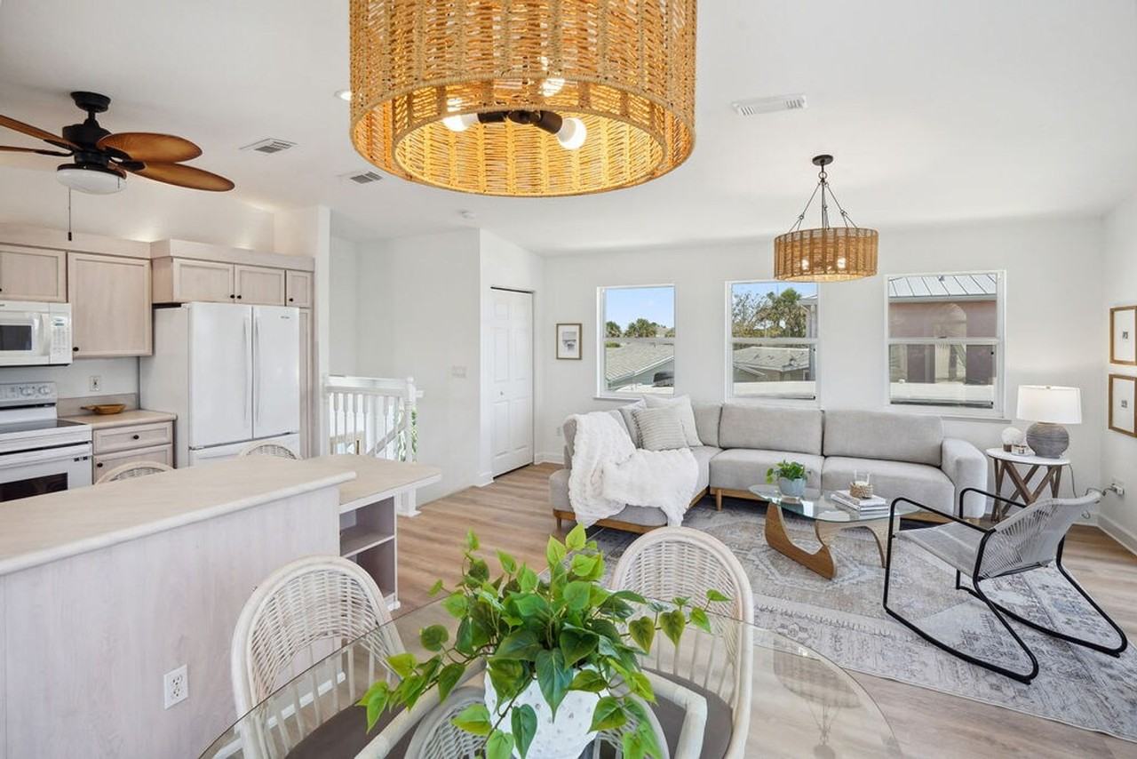 1205 Nettles Blvd #1537505P - Photo 3 of 24