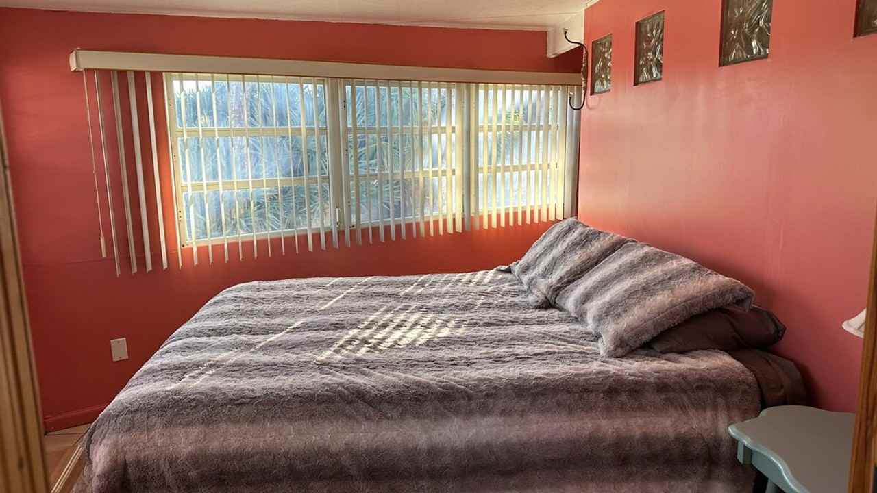 2121 Nettles Blvd #1537507P - Photo 4 of 13