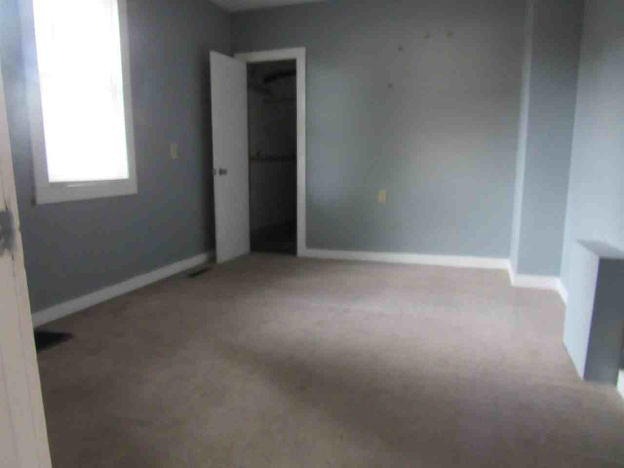 223 N 10th St #B - Photo 5 of 5