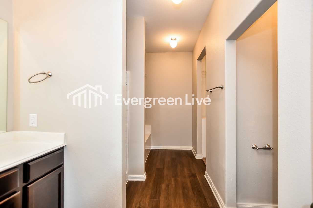 1326 Barrel Dr - Photo 4 of 11