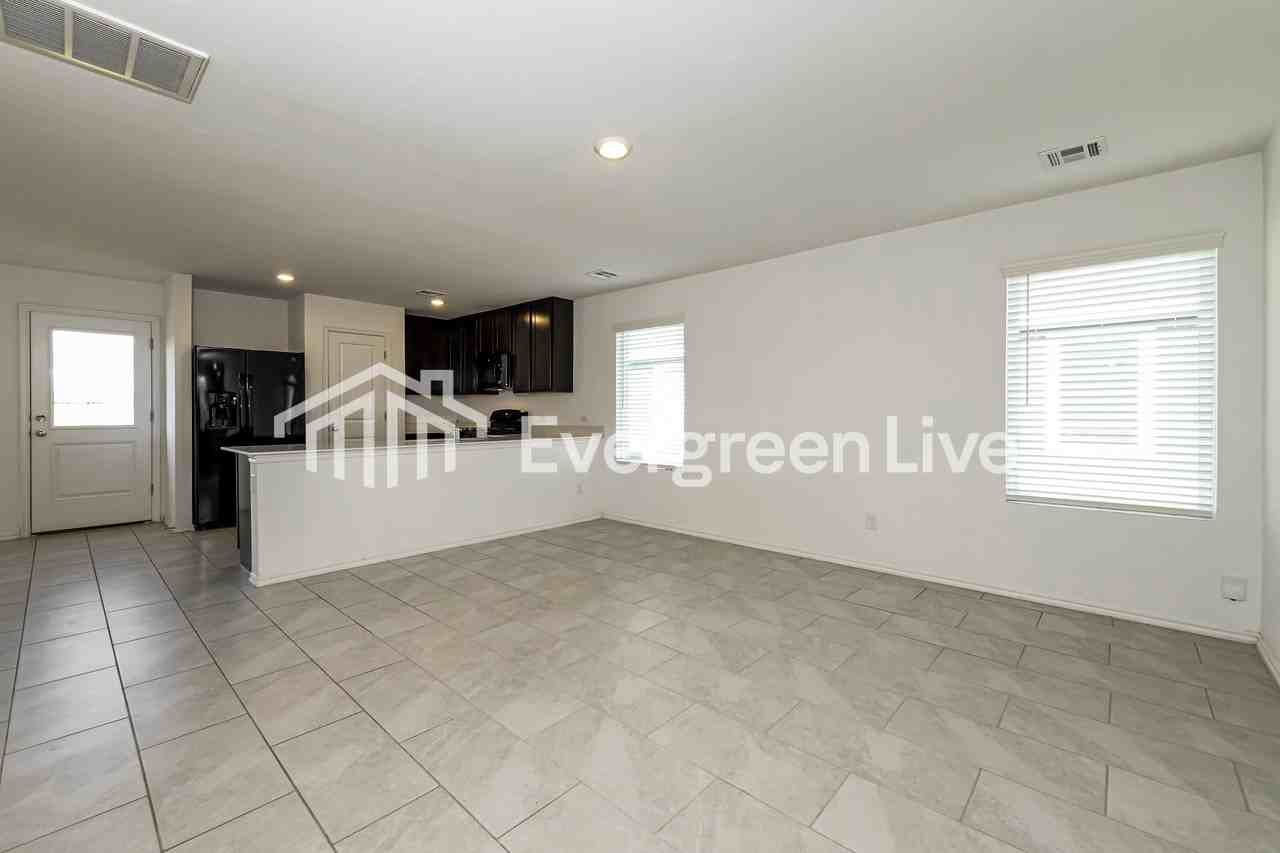 10804 Sw 23rd Pl - Photo 3 of 16