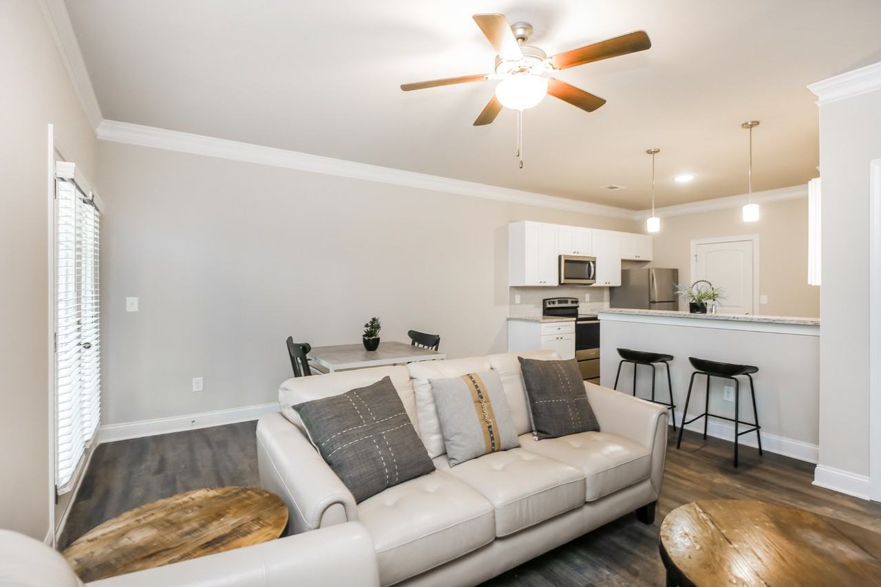 219 Riley Cir - Photo 5 of 46